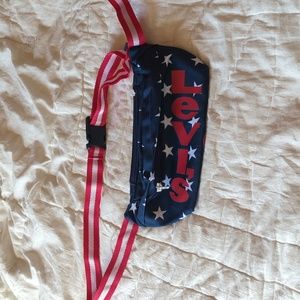 Levi's American cross body sling fanny pack bag stars and stripes